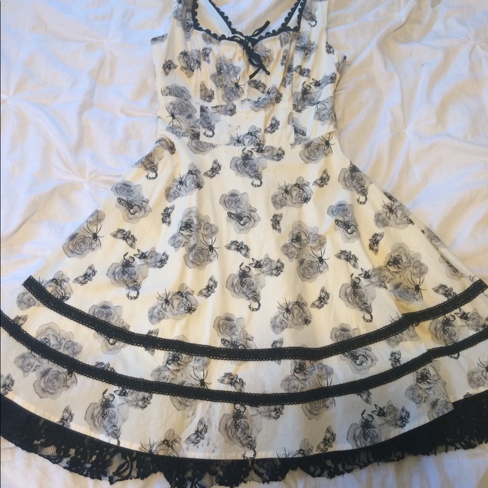 Bug dress
